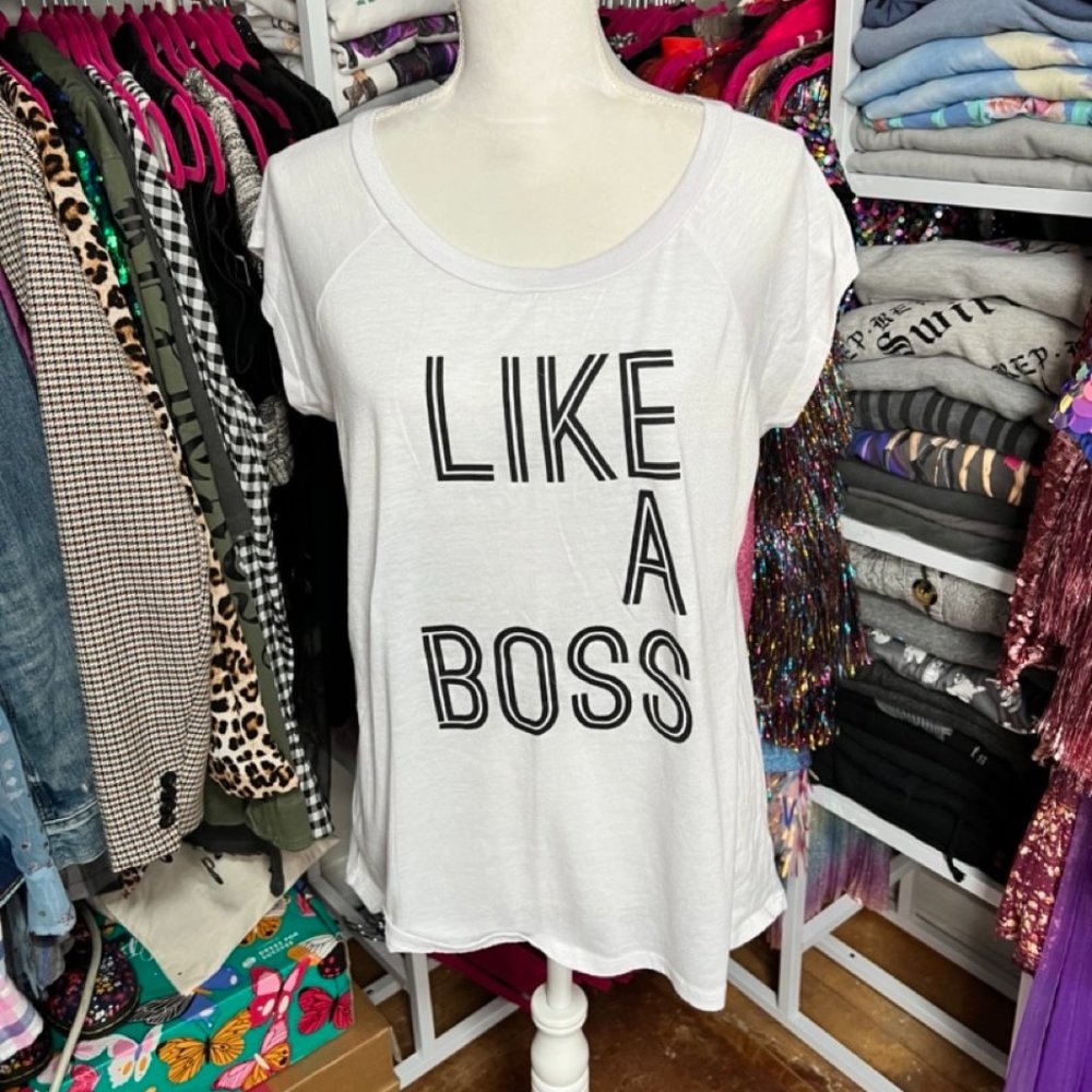 LIKE A BOSS TEE